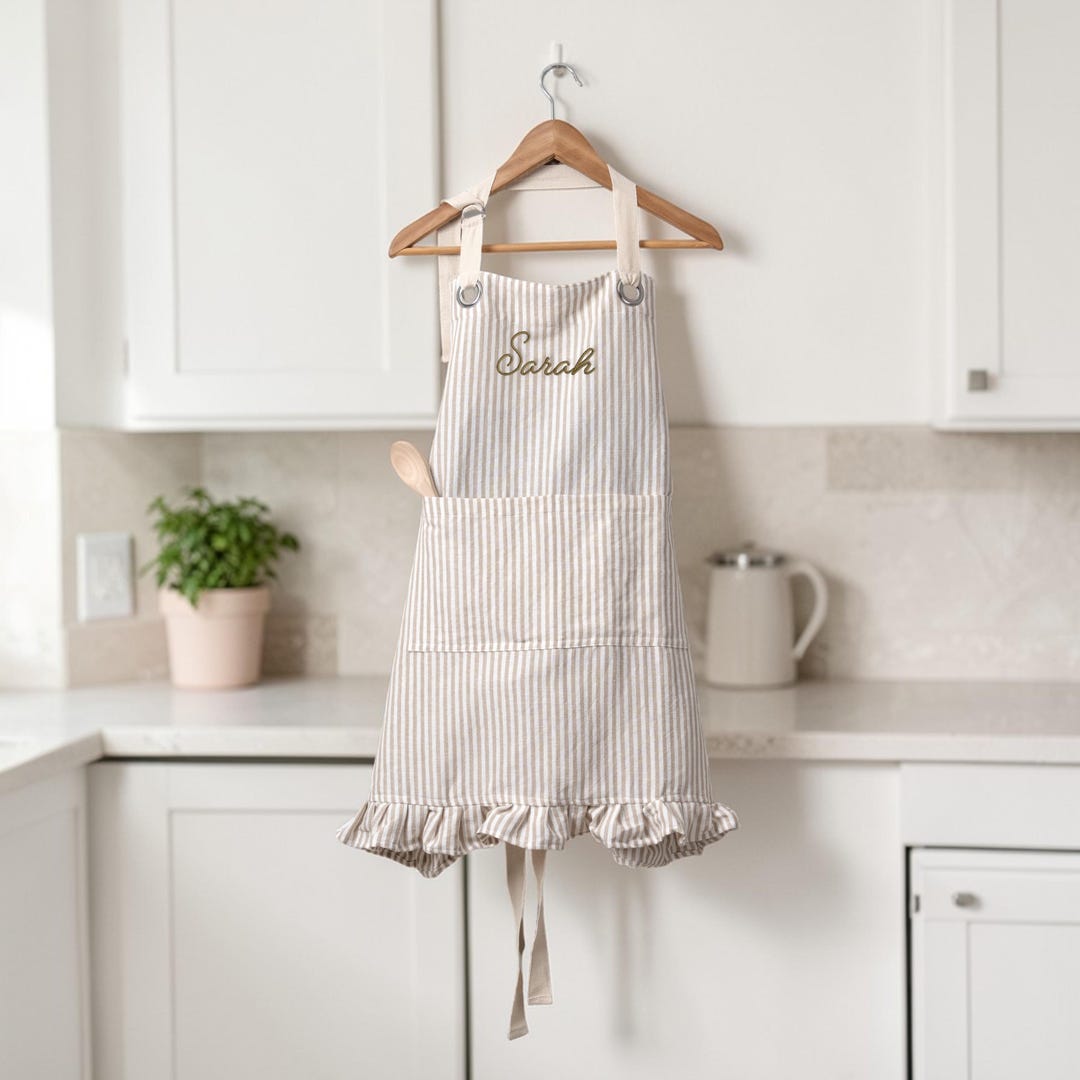 Personalized Embroidered Linen Cotton Apron with Pockets, Custom Name, Initials, or Phrase , Gift for Mom, Home Cook, or Crafter