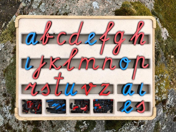 Alphabet mobile Montessori pour apprendre les lettres