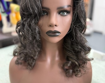 グレーの未加工人毛ウィッグ 16インチ