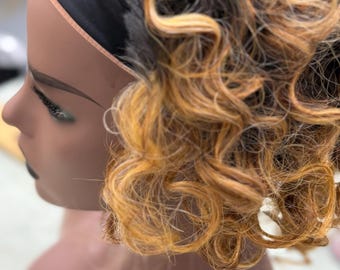 Peluca con diadema New Wave de tres rubios