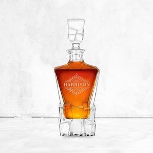 Personalised 950ml Whiskey Decanter | Custom  Engraved Vintage Whisky Carafe, Housewarming, Birthday, Groomsmen, Barware, Gifts for Him/Dad
