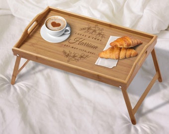 Plateau de lit portable pliable en bambou gravé, plateau avec poignée pour le petit-déjeuner/ pique-nique/le thé de l'après-midi, cadeau d'entreprise/de pendaison de crémaillère, cadeau de mariage