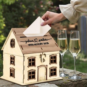 Cassetta postale per matrimonio in legno personalizzata con testo in acrilico 3D, porta-auguri rustico personalizzato, contenitore per denaro, busta, ciondolo, regalo