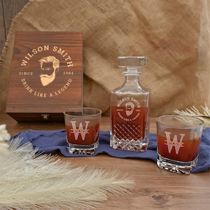 Engraved Diamond Whiskey Wooden Box - Square Decanter, 2 Scotch Glasses, Personalised Barware Set Dad, Groomsman Retirement Christmas Gift