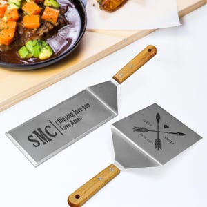 Personalised Steel Spatula /Turner/ Scraper, Custom Engraved Barbecue Grill Tool/ Multi Kitchen Utensil, Mom Housewarming, Father's Day Gift