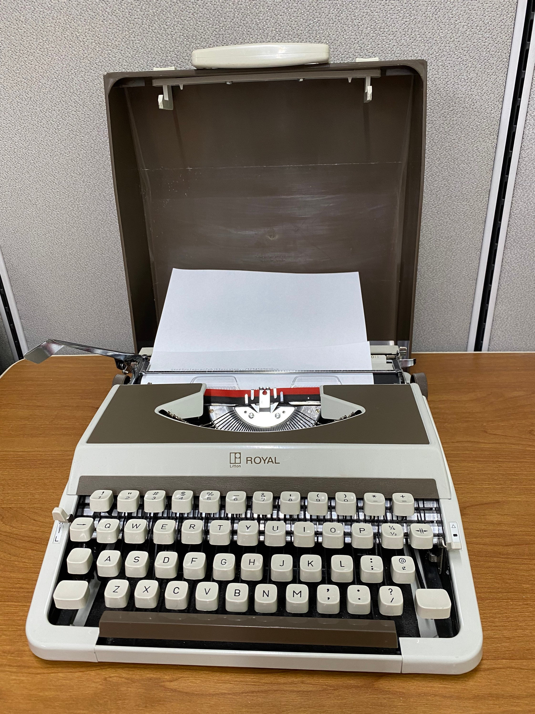Vintage Japanese Typewriter, Litton Royal 202, 1960s - Etsy