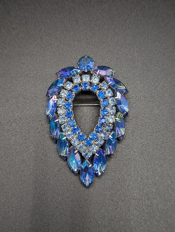 Sarah Coventry iconic Blue Lagoon Rhinestone Broo… - image 5