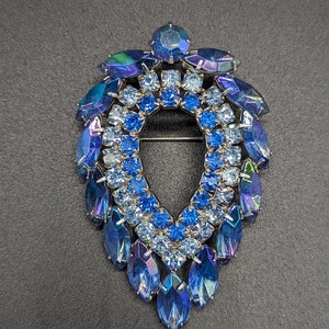Sarah Coventry iconic Blue Lagoon Rhinestone Brooch Aurora Borealis Rhinestone Brooch