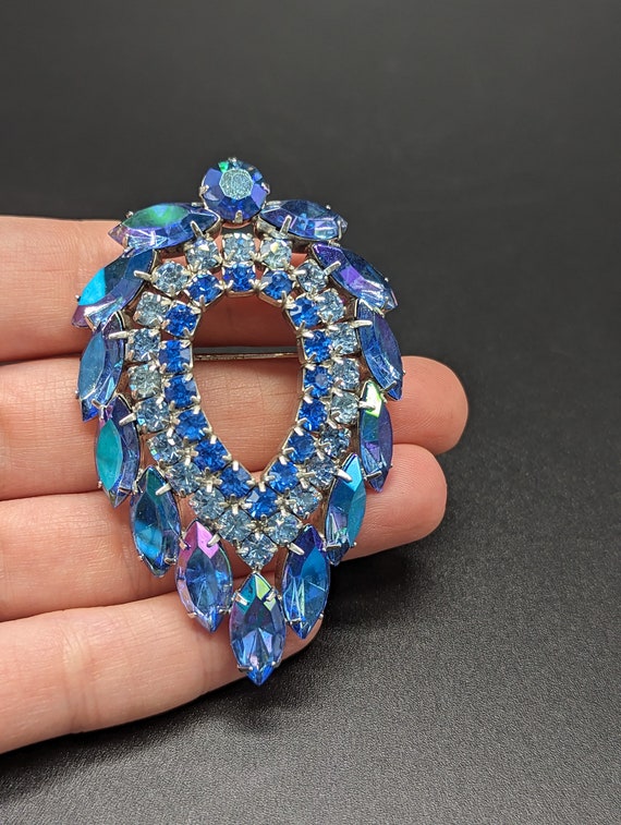 Sarah Coventry iconic Blue Lagoon Rhinestone Broo… - image 3