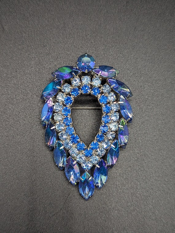 Sarah Coventry iconic Blue Lagoon Rhinestone Broo… - image 1