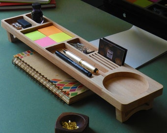 Schreibtisch-Organizer aus Holz, personalisierte Dockingstation, iPad- und iPhone-Ständer, Schreibtischzubehör, Telefonständer