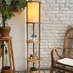 Lona Shelf Floor Lamp – A Modern Decorative Lamp with a 3-Tier Solid Wood Base and Linen Shade