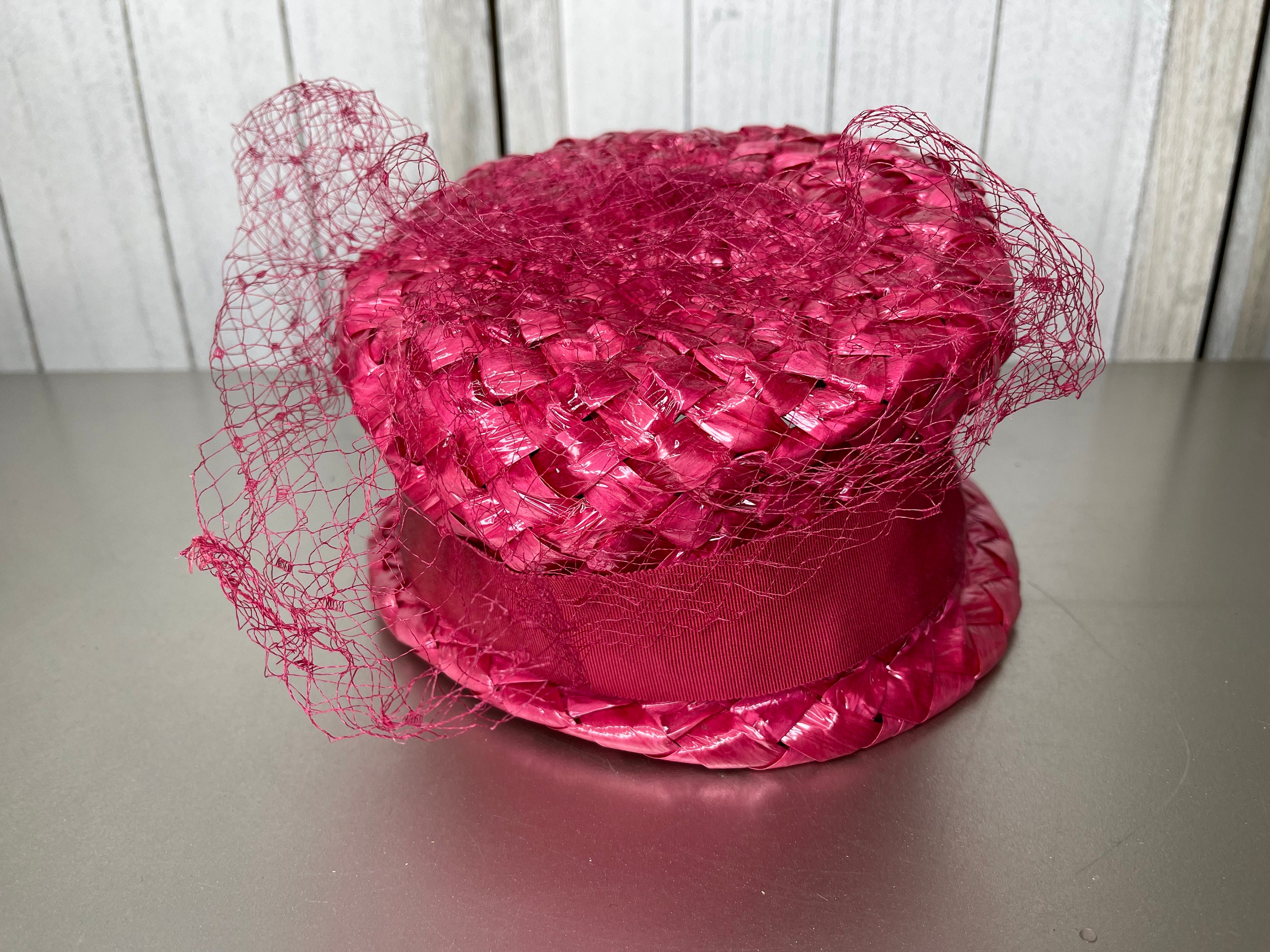 Vintage Bright Pink Raffia Staw basket weave Ladies Cloche Bucket Hat Vintage Bright Pink Raffia Staw Basket Weave Ladies Cloche  main image 4