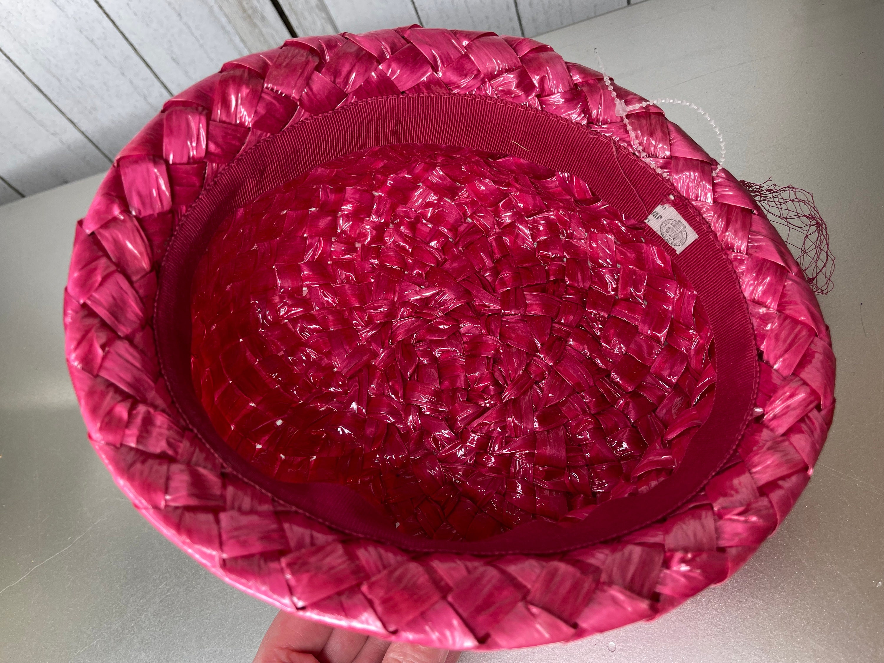 Vintage Bright Pink Raffia Staw basket weave Ladies Cloche Bucket Hat Vintage Bright Pink Raffia Staw Basket Weave Ladies Cloche  main image 2