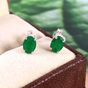 Brinco de Jade Verde Natural - Corte Oval Verde Jade - Brinco de Jade Verde - Prata Esterlina 925 - Pedra de Nascimento de Março - Jade Verde Push Back Studs
