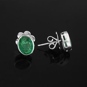 Natural Emerald Stud Earring-925 Sterling Silver-Simple Emerald Stud Earring-May Birthstone-Elegant Emerald Jewelry-Bezel Set Emerald Studs