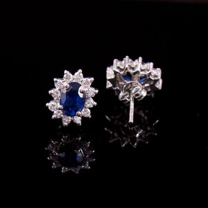 Natuurlijke kyaniet-oorknopjes-ovaal geslepen-elegante kyaniet-sieraden-925 sterlingzilver-geboortesteen februari-halo-kyaniet-stekers-tanden set oorbellen
