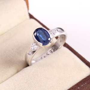 Natural Royal Blue Kyanite Ring-Oval Cut Kyanite-Royal Blue Kyanite Engagement Ring-925Sterling Silver-Eternity Ring-Half Bezel Kyanite Ring