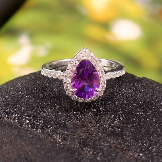 Pear cut sale amethyst ring