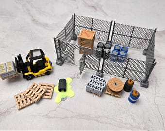 Miniature Warehouse & Construction Set for 28mm to 32mm Scale Terrain - with Forklift and Modular Fence system.