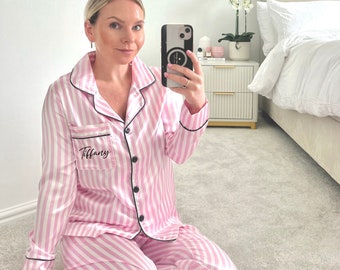 Pyjama personnalisé pour mariée, mariage, enterrement de vie de jeune fille, style Victorias Secret | Pyjama assorti pour une soirée nuptiale | pyjama EVJF personnalisé | Cadeau d'anniversaire