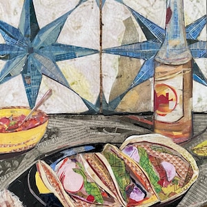 Originale collage di carta strappata raffigurante tacos e birra, colorata arte da cucina, decorazione dipinta a mano, perfetta per allegri accenti domestici e regali unici.