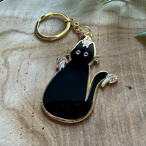 Black Cat with Mushrooms Metal Enamel Keychain | Cute | Spooky | Cats | Witchy