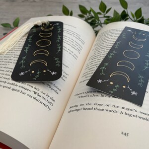 Phases of the Moon boekenlegger Boekenlegger met kwastjes Witchy Planeten Wilde Bloemen Boekenliefhebber cadeau afbeelding 7