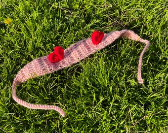 Diadema de corazón de ganchillo / Linda diadema para San Valentín / Accesorio de corazón de amor hecho a mano / Regalo único para ella