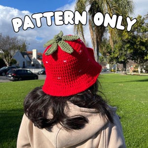 Crochet Strawberry Bucket Hat Pattern | DIY Strawberry Hat Pattern | Fun Crochet Hat Pattern | Crochet Summer Hat Pattern