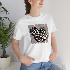 Leopard Printed heart Shirt, Women Love T-Shirt, Valentine day Shirt, Leopard Shirt, Love Leopard Shirts, Leopard Heart Shirt