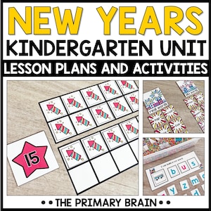 Peut inclure: Un ensemble de plans de cours et d'activités New Years Kindergarten Unit comprenant des cartes éducatives avec des illustrations de feux d'artifice, une étoile rose avec le nombre 15 et des cartes de mots avec le texte real words, silly words et I can build a cvc word.