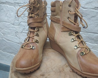 00s Wedge Camel Boots