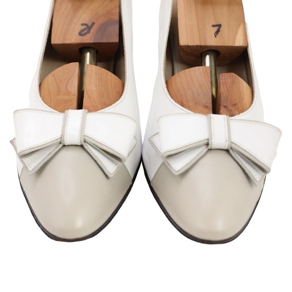 Vintage Salvatore Ferragamo Women Shoes White Gray Vara Bow Dress