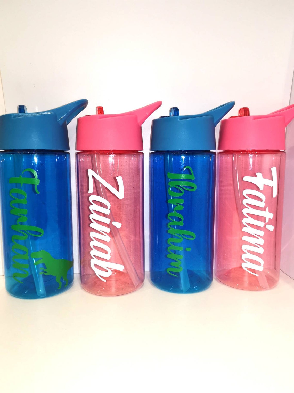 Personalised kids/children's name water bottle back to Etsy