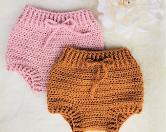 Crochet pattern Baby Bloomers -  Crochet diaper cover pattern - Baby pants