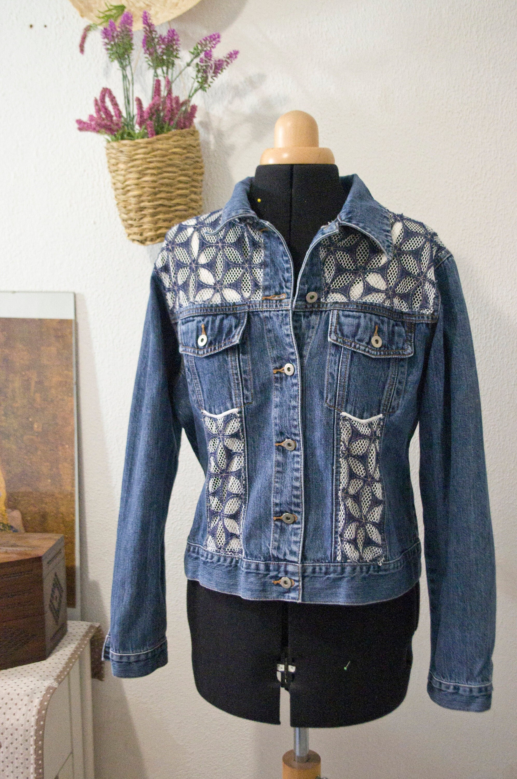 Customized Cut Out Jeans Jacket With White See Through Lace