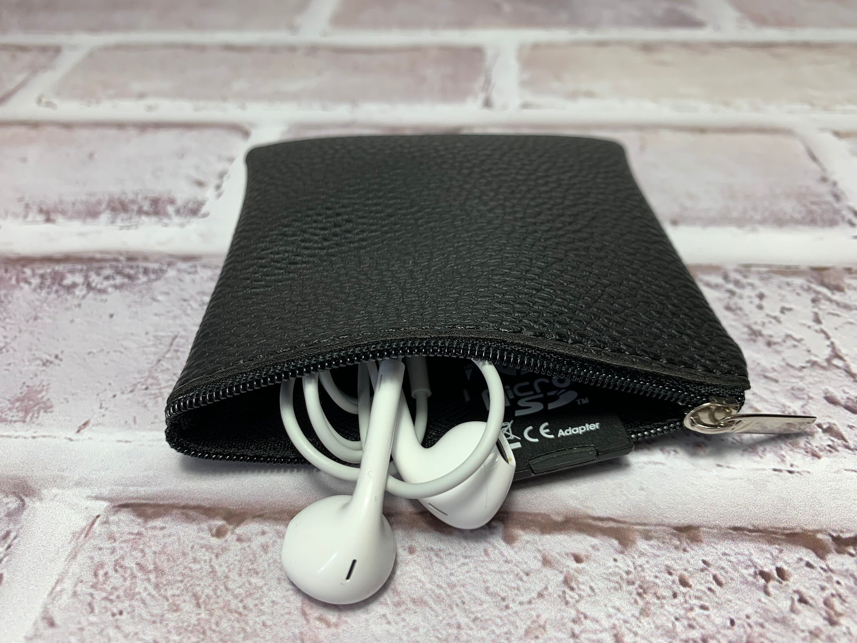 Small zippered pouch for headphones, Headphone case, Headphone cover, Headphone pouch