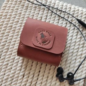 Handmade Leather Earbud Case Pouch – Crazy Horse Headphones Case – Earphone Case for Wired Earbuds – Gift for Him or Her