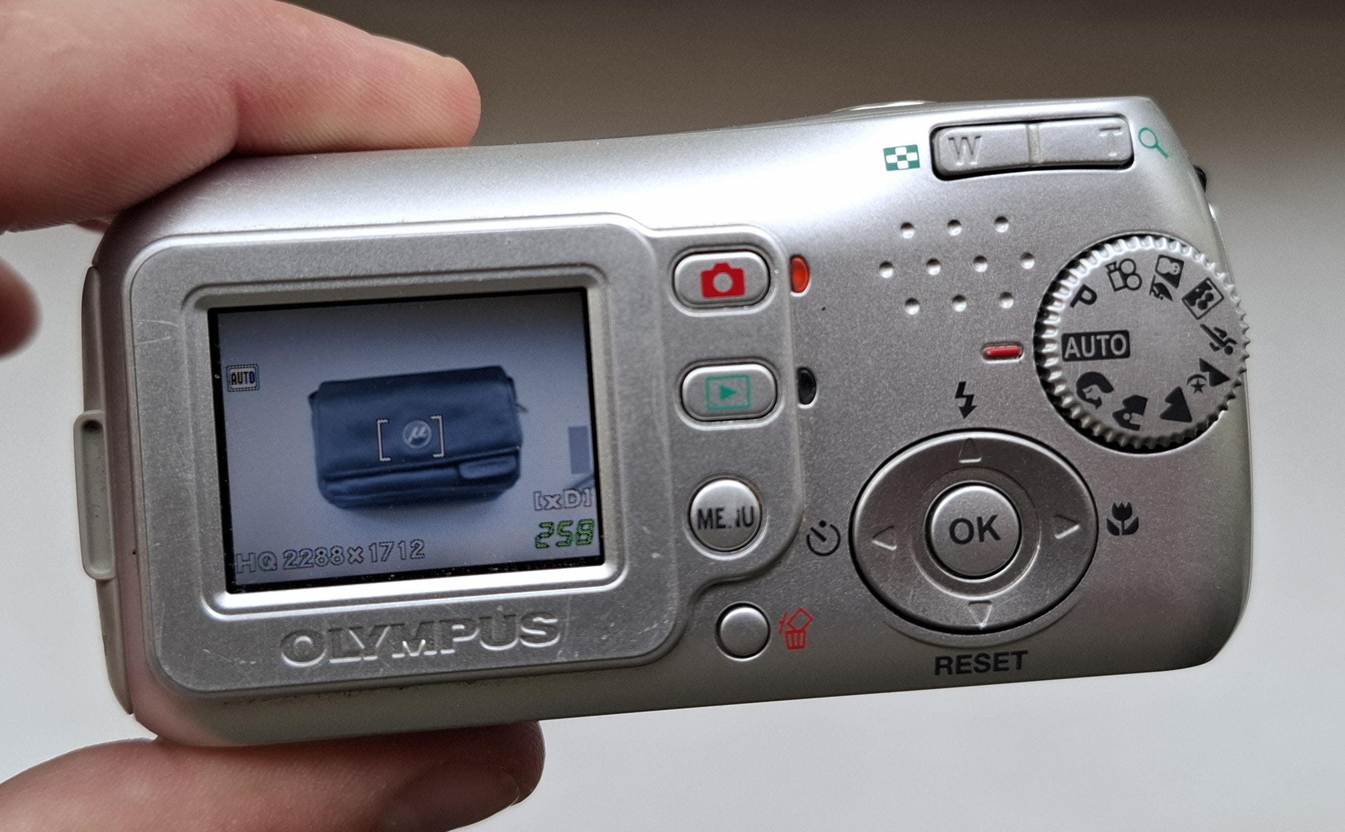 Digital Camera Olympus Camedia C-170 Zoom + 256mb Xd-picture
