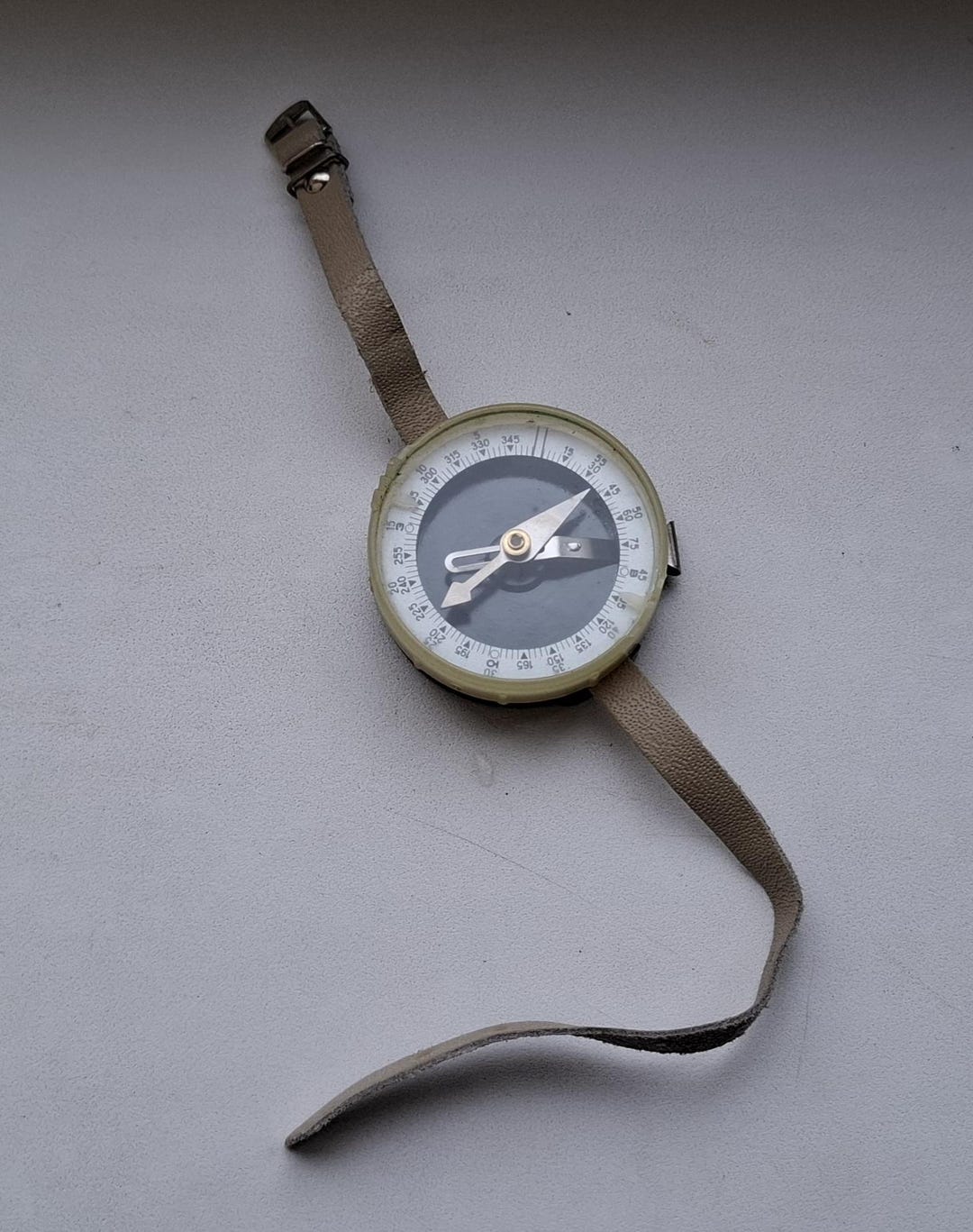 Boussole Pour Enfants Vintage URSS - Fonctionne, Bracelet Plastique Blanc - Compas Soviétique