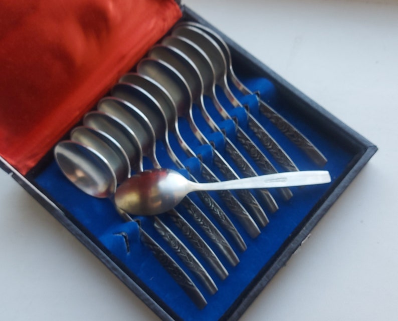 Excellent Stainless steel set of the USSR of 12 vintage tea spoons in original box image 1