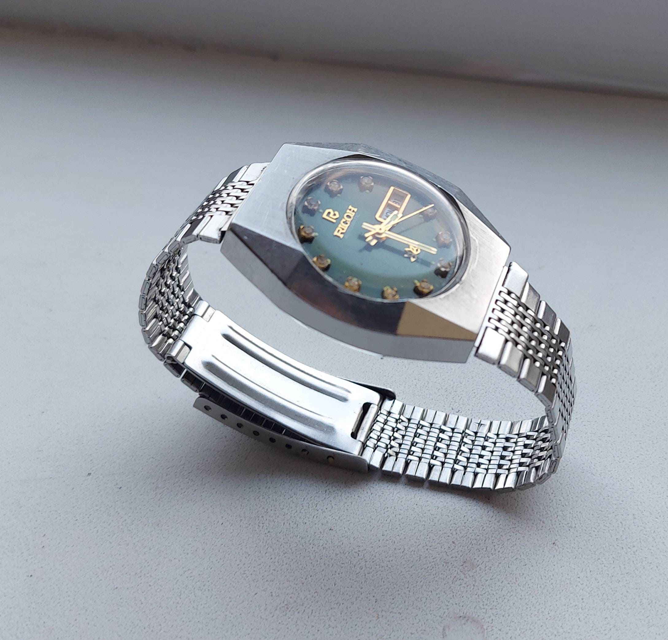Ricoh old online watches