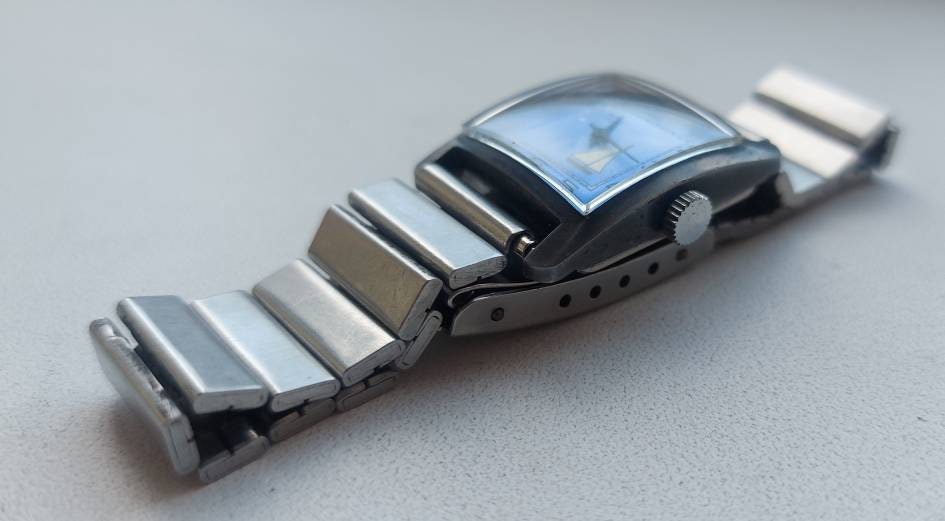 Bijoux avec mécanisme d horloge - France