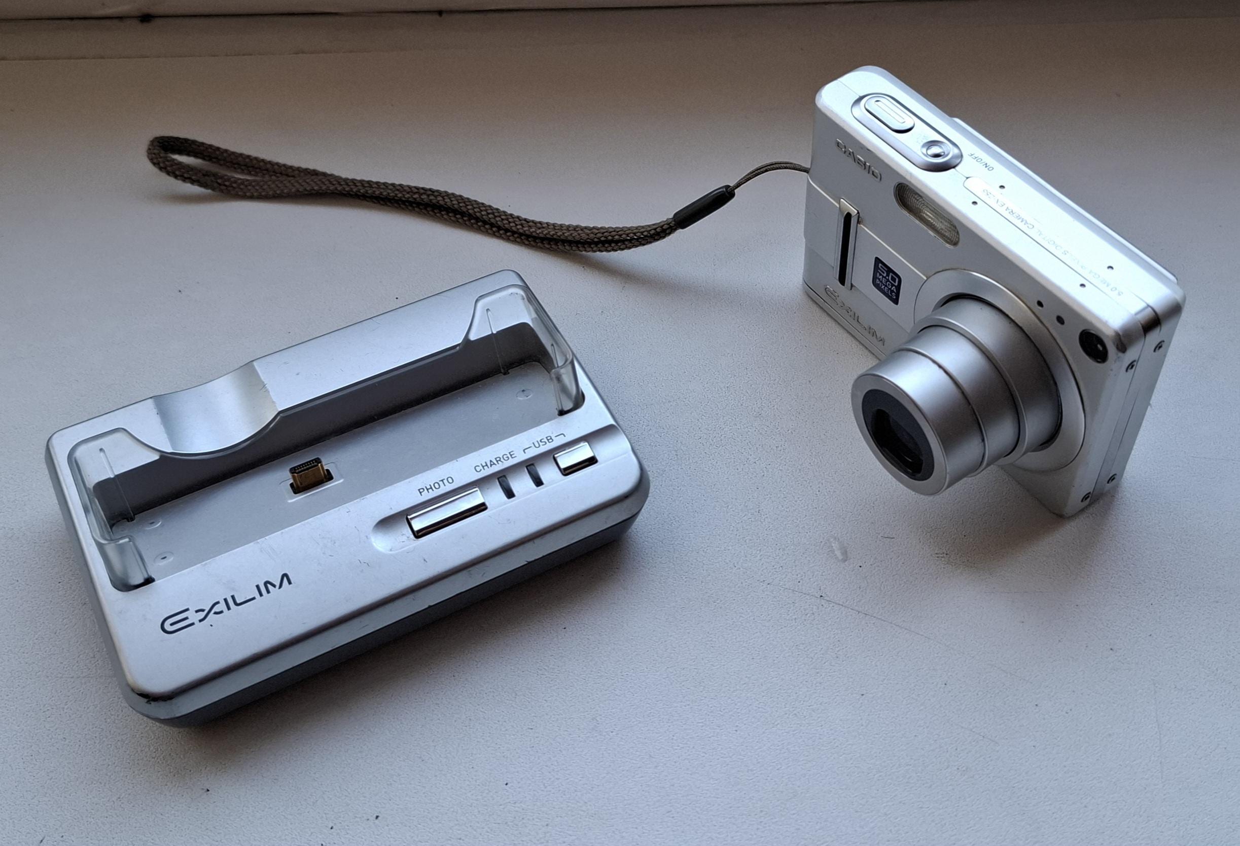 CASIO Exilim EX-Z55 Digital Camera With Active Charging Docking