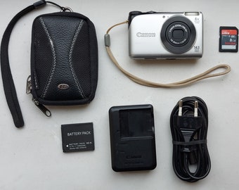 Rare Canon PowerShot A2200 IS Digital Camera + memory card on 8GB