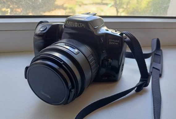 フィルムカメラ MINOLTA dynax 500si SIGMA UC ズームレンズ 28-70mm