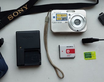 Excellent digital camera SONY CyberShot DSC-N2 with memory Stick Pro Duo 1GB