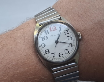 Vintage Raketa Mechanical Watch - Classic White Dial Big Numbers 12 Red - Mechanical Wristwatch - Unisex Retro Watch