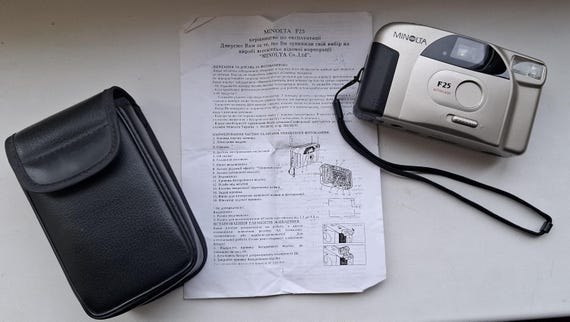 Vintage Minolta F25 Autoflash 35mm Compact Point and Shoot Film